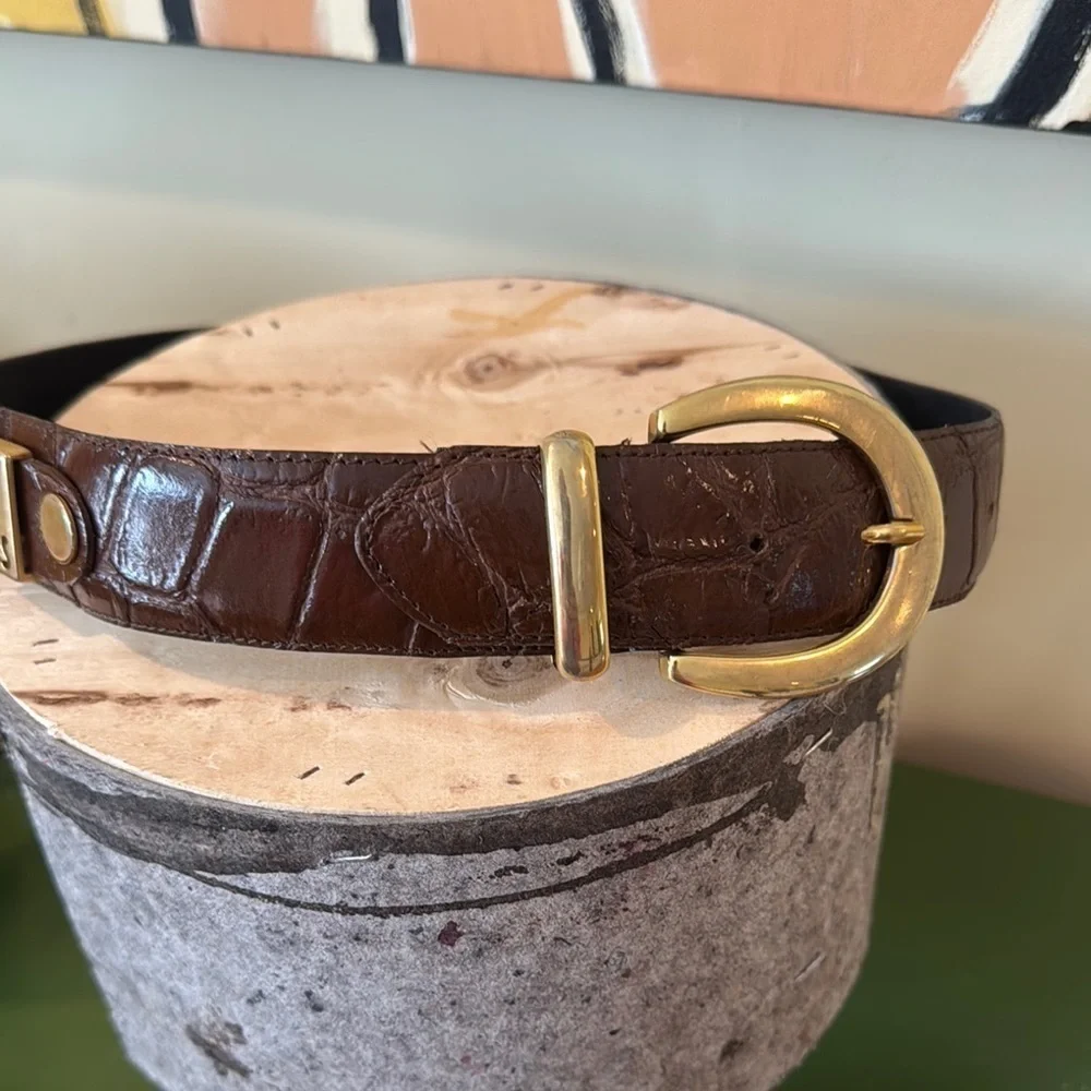 Vintage brown belt with gold. Made in France